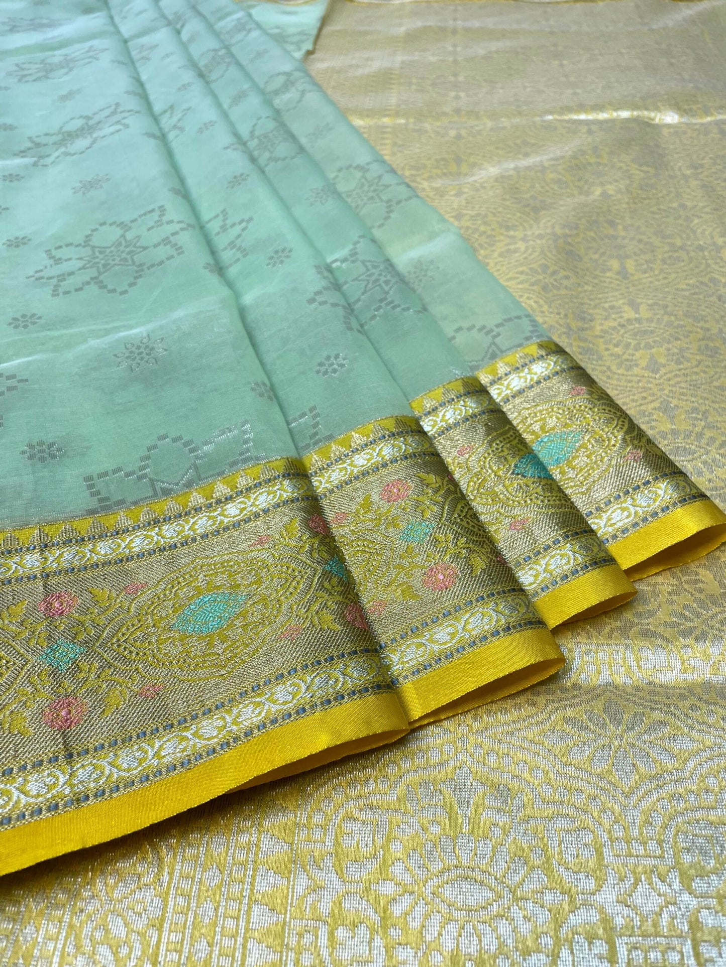 Yellow and Teal Organza Saree with Contrast Border and Allover Geometrical Body Design b0284ds