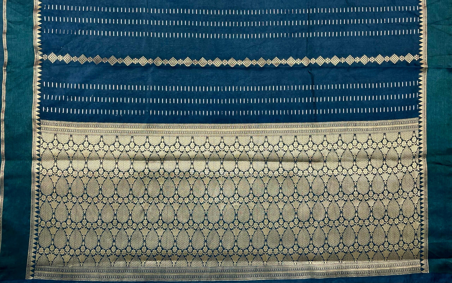 Blue Banaras Katan Saree with Border and Pallu Design b0329ds