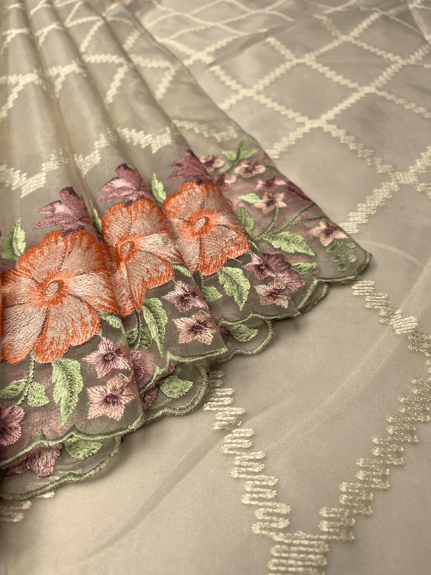 Cream Organza Saree Embroidery with Butta and Border Design b0335ds