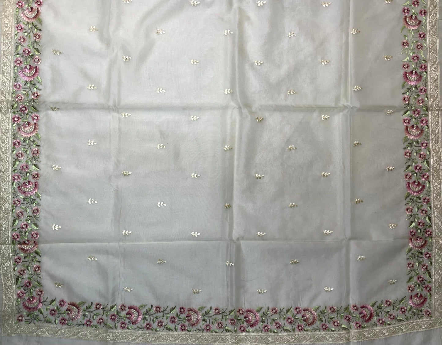 Cream Organza Saree Embroidery with Butta and Border Design b0342ds