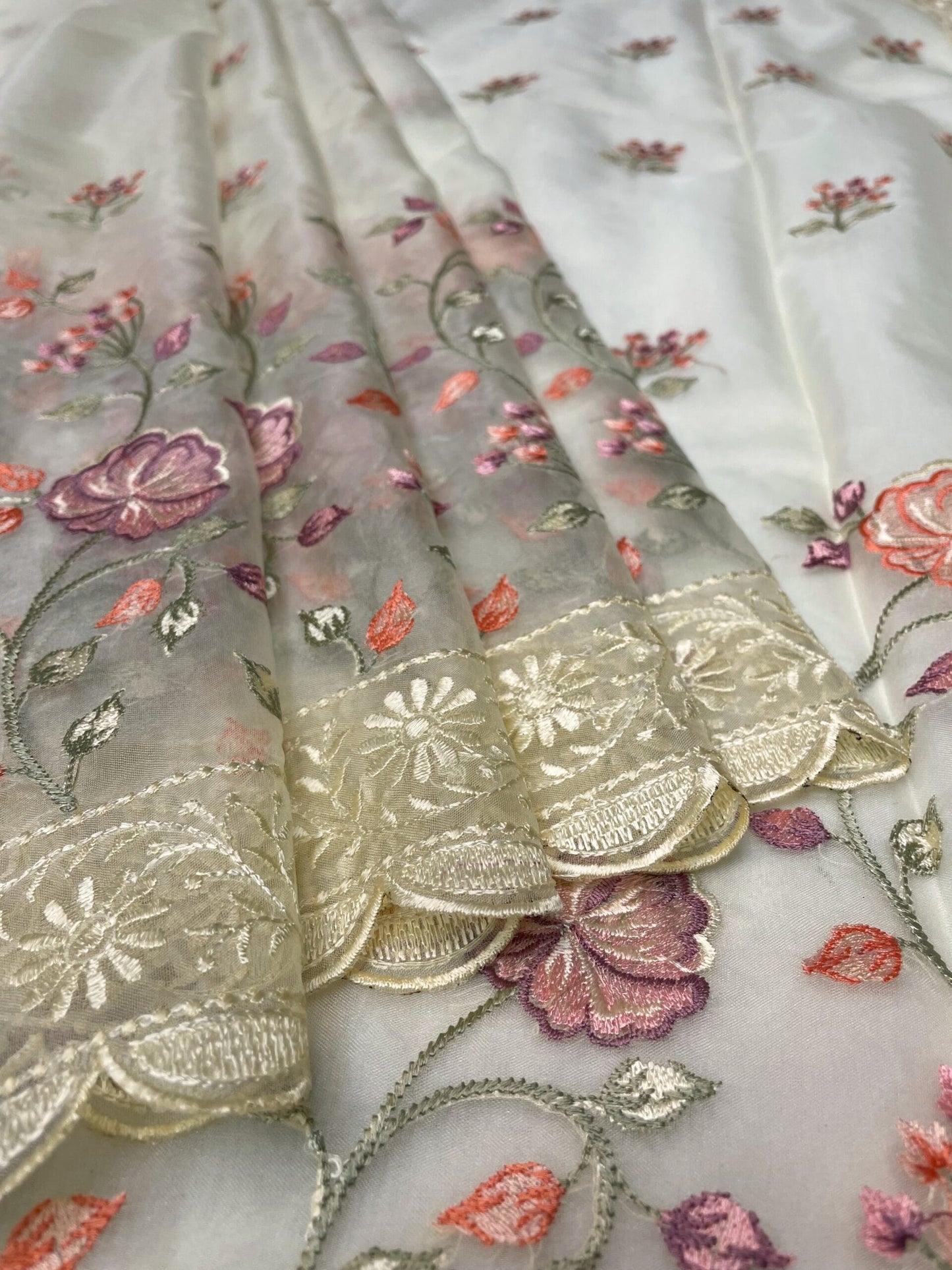Cream Organza Saree Embroidery with Butta and Border Design b0346ds