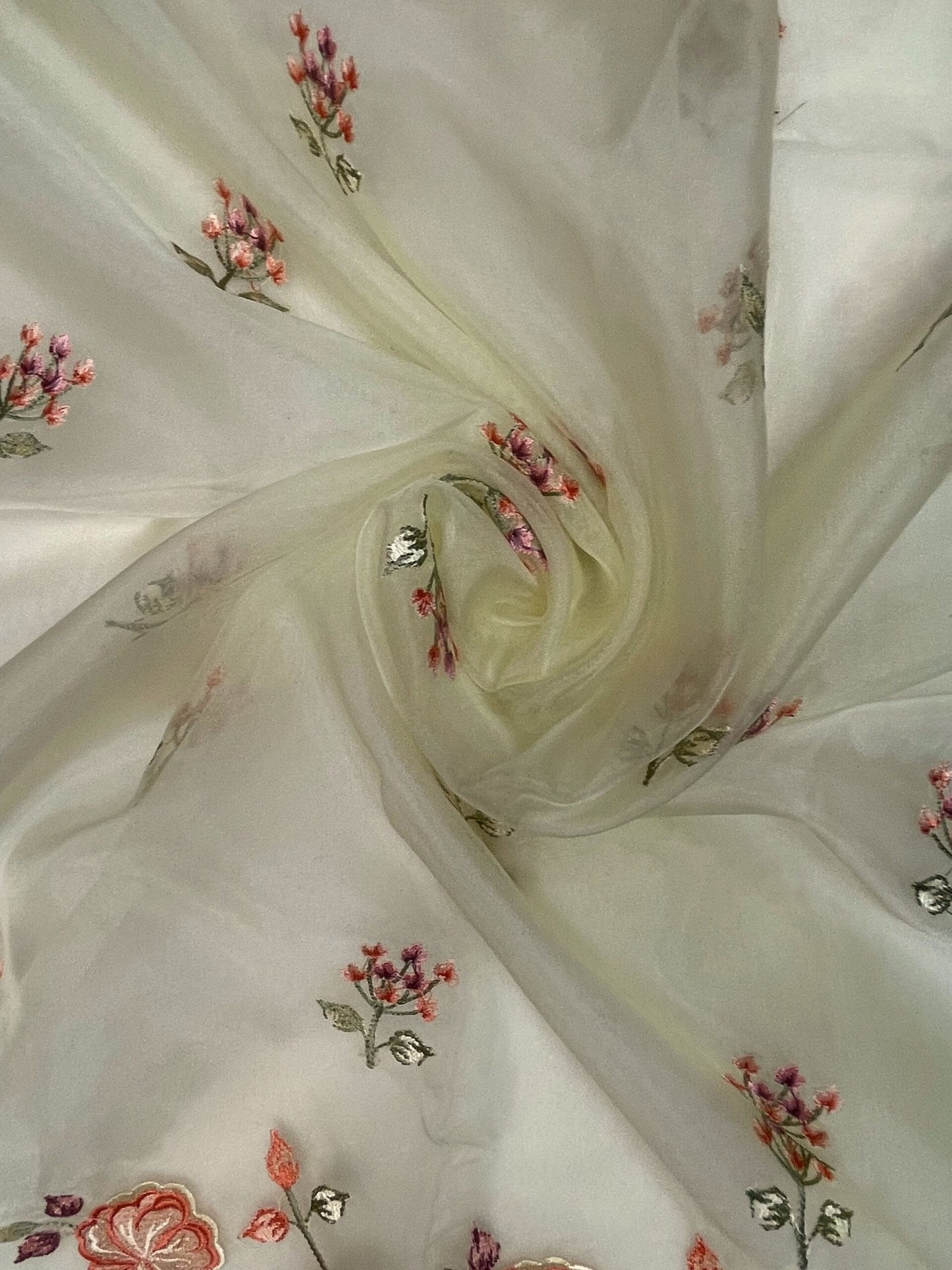 Cream Organza Saree Embroidery with Butta and Border Design b0346ds