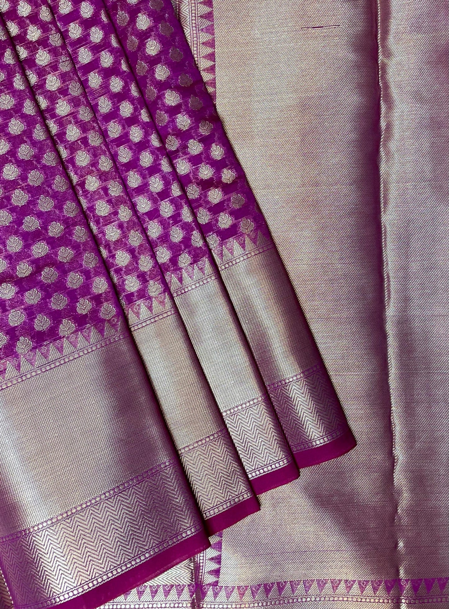 Rani Pink Banaras Fancy with Zari Border Body Butta and Pallu Design b0354ds