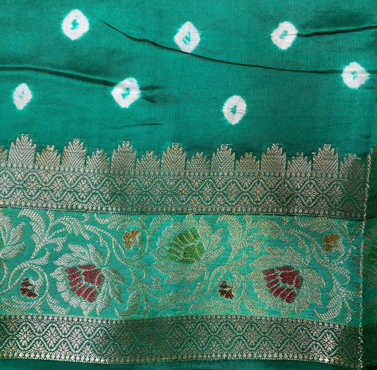 Green Banaras Bandhani Silk Saree with Border and Pallu Design b0406ds