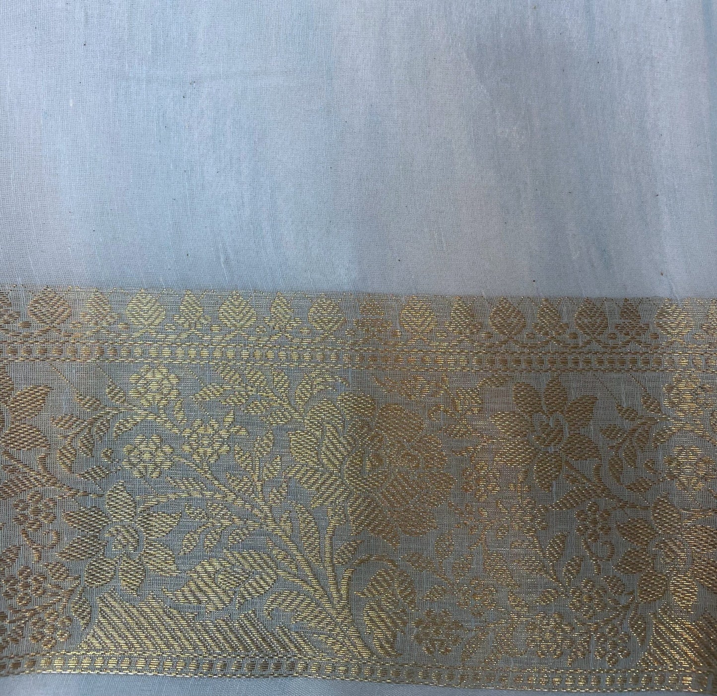 Fancy Raw Silk Saree with Intricate Border and Body Butta Design b0424ds