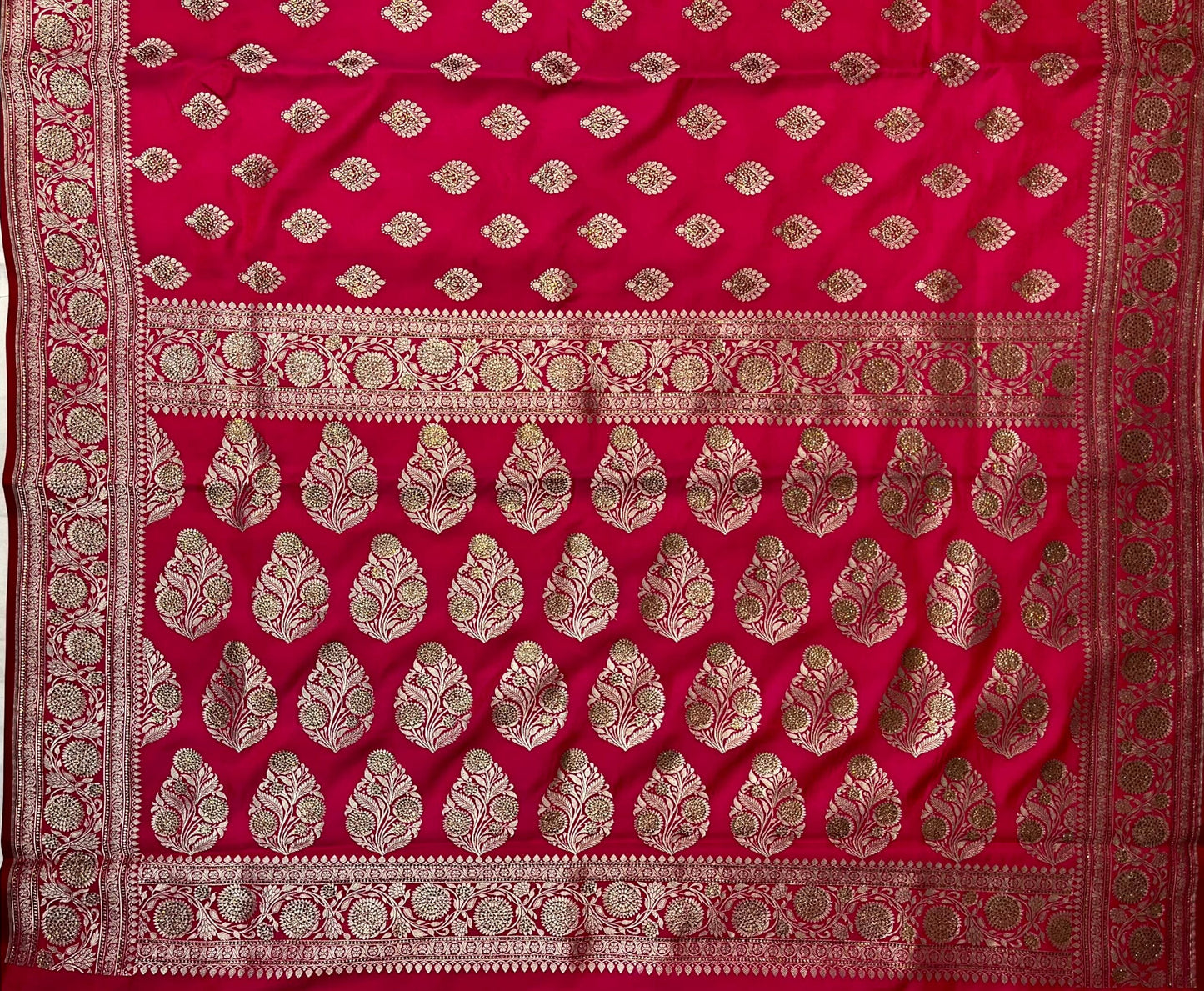 Banaras Katan Silk Saree with Body Butti and Blouse with Sequins Work Design b0430ds