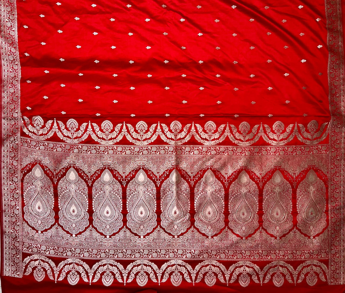 Red Banaras Katan Silk Saree with Body Butti and Border Design b0431ds