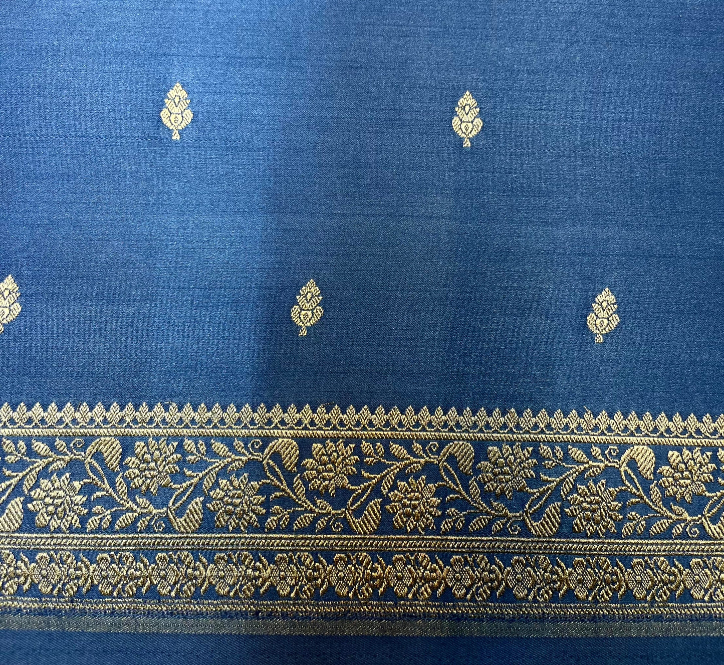 Banaras Katan Silk Saree with Body Butti and Border Design b0433ds