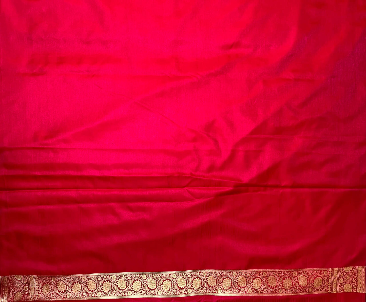 Dark Onion Pink Banaras Katan Silk Saree with Body Butti and Border Design b0434ds