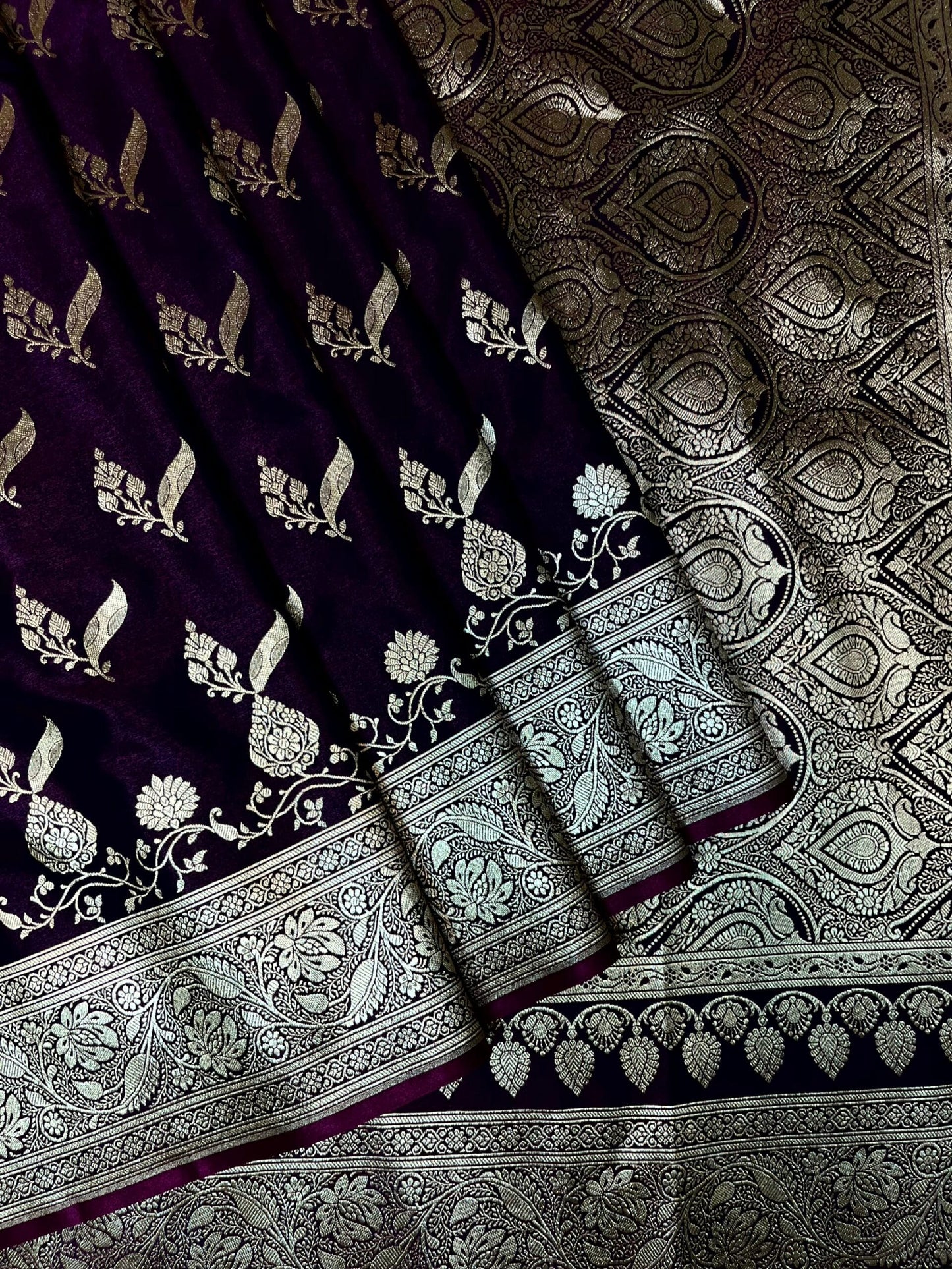 Dark Purple Banaras Katan Silk Saree with Body Butti and Border Design b0438ds