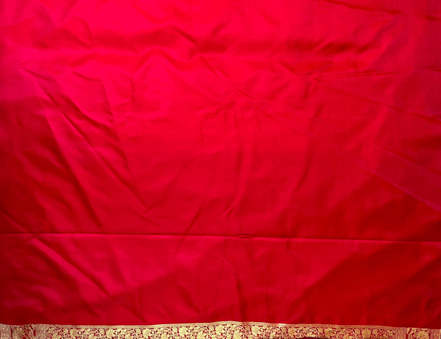 Red Banaras Katan Silk Saree with Body Butti and Border Design b0445ds