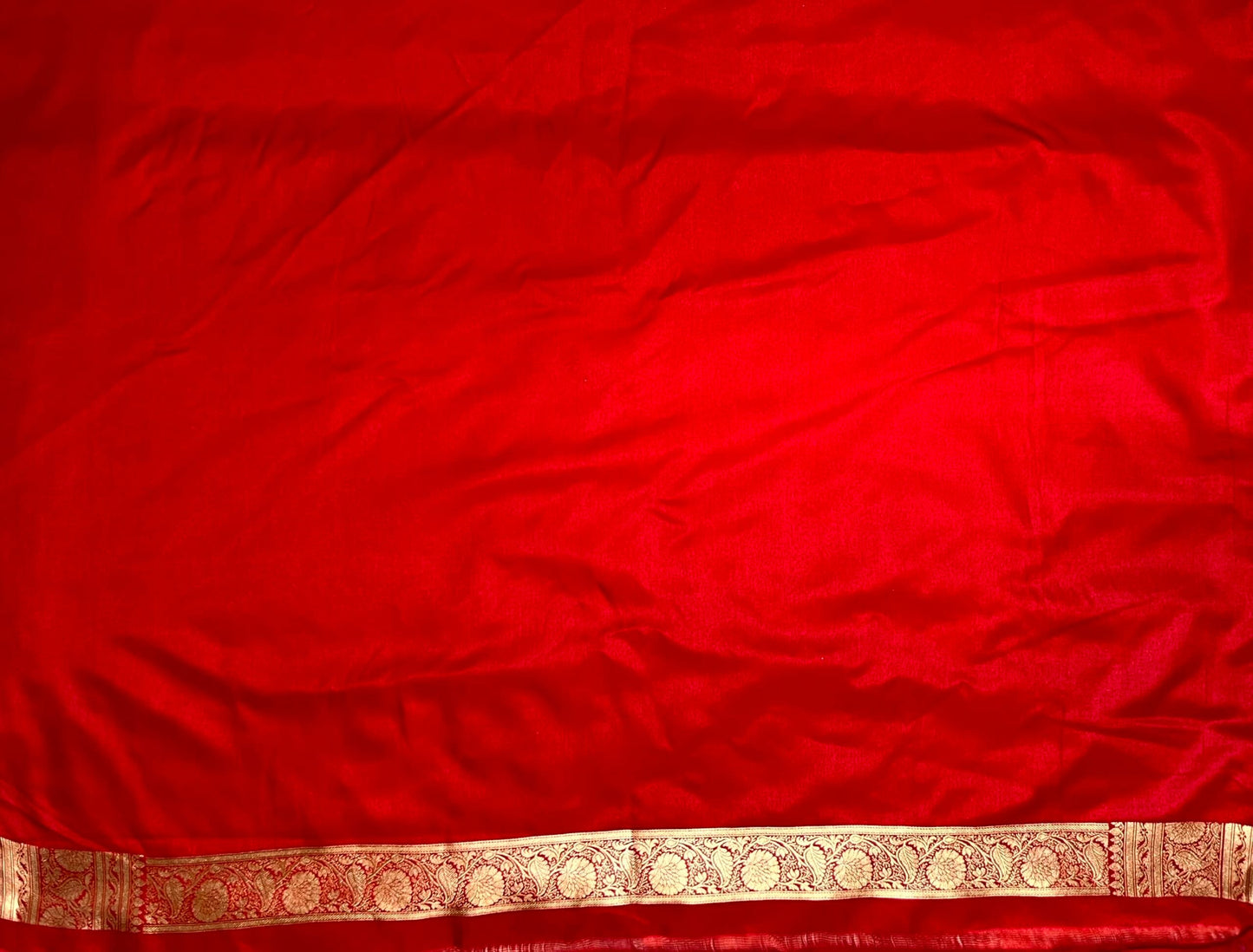 Red Banaras Katan Silk Saree with Body Butti and Border Design b0449ds