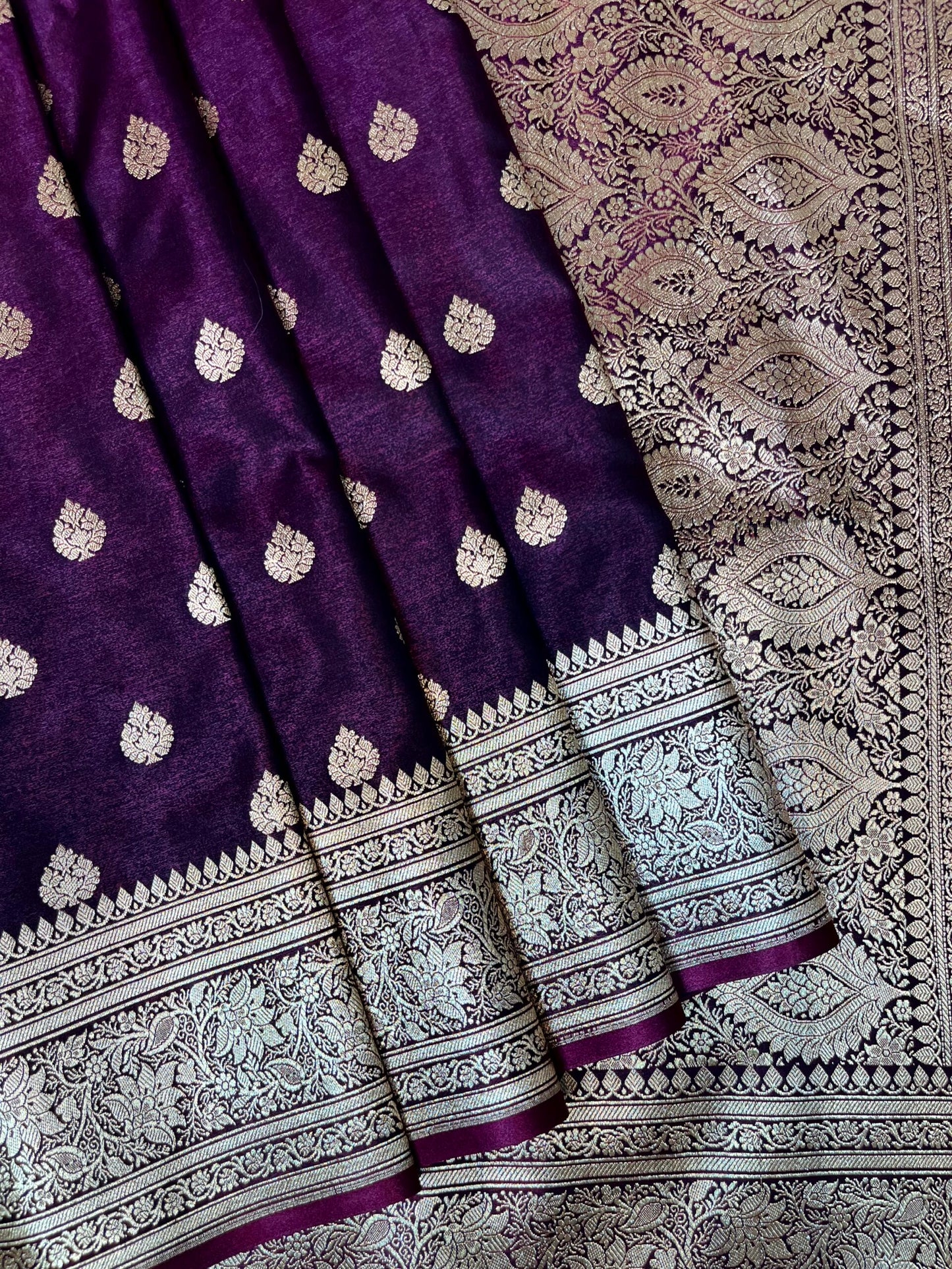 Dark Purple Banaras Katan Silk Saree with Body Butti and Border Design b0450ds