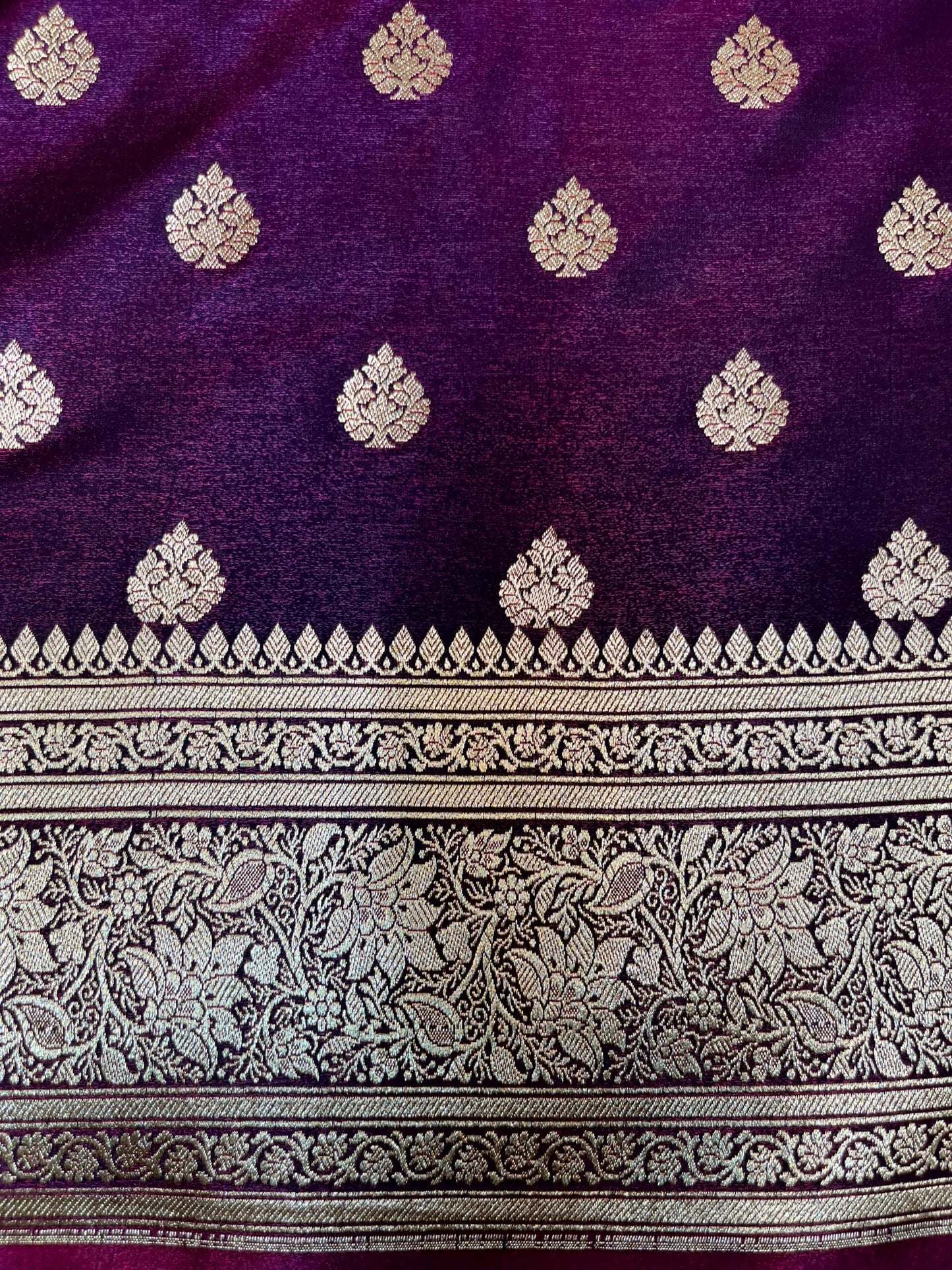 Dark Purple Banaras Katan Silk Saree with Body Butti and Border Design b0450ds