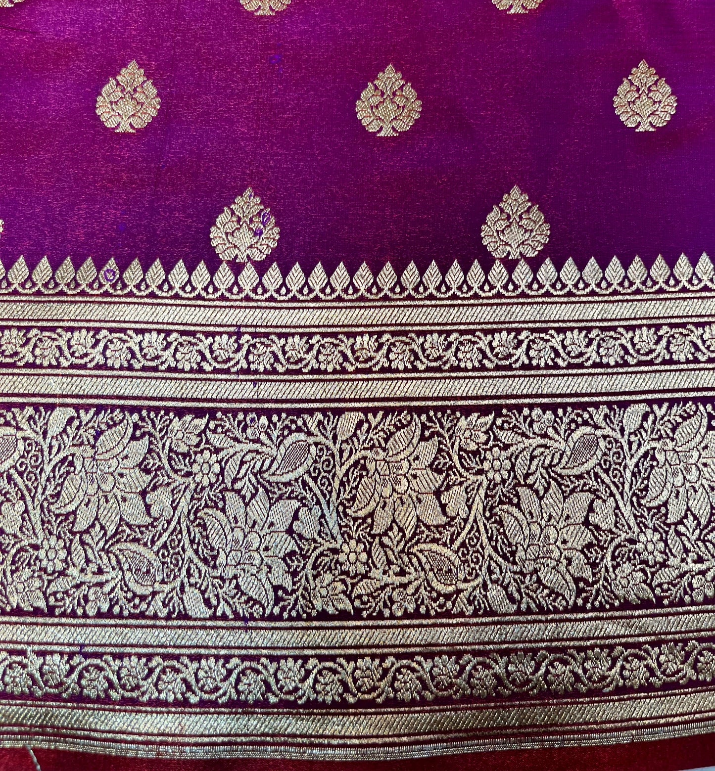 Purple Banaras Katan Silk Saree with Body Butti and Border Design b0452ds