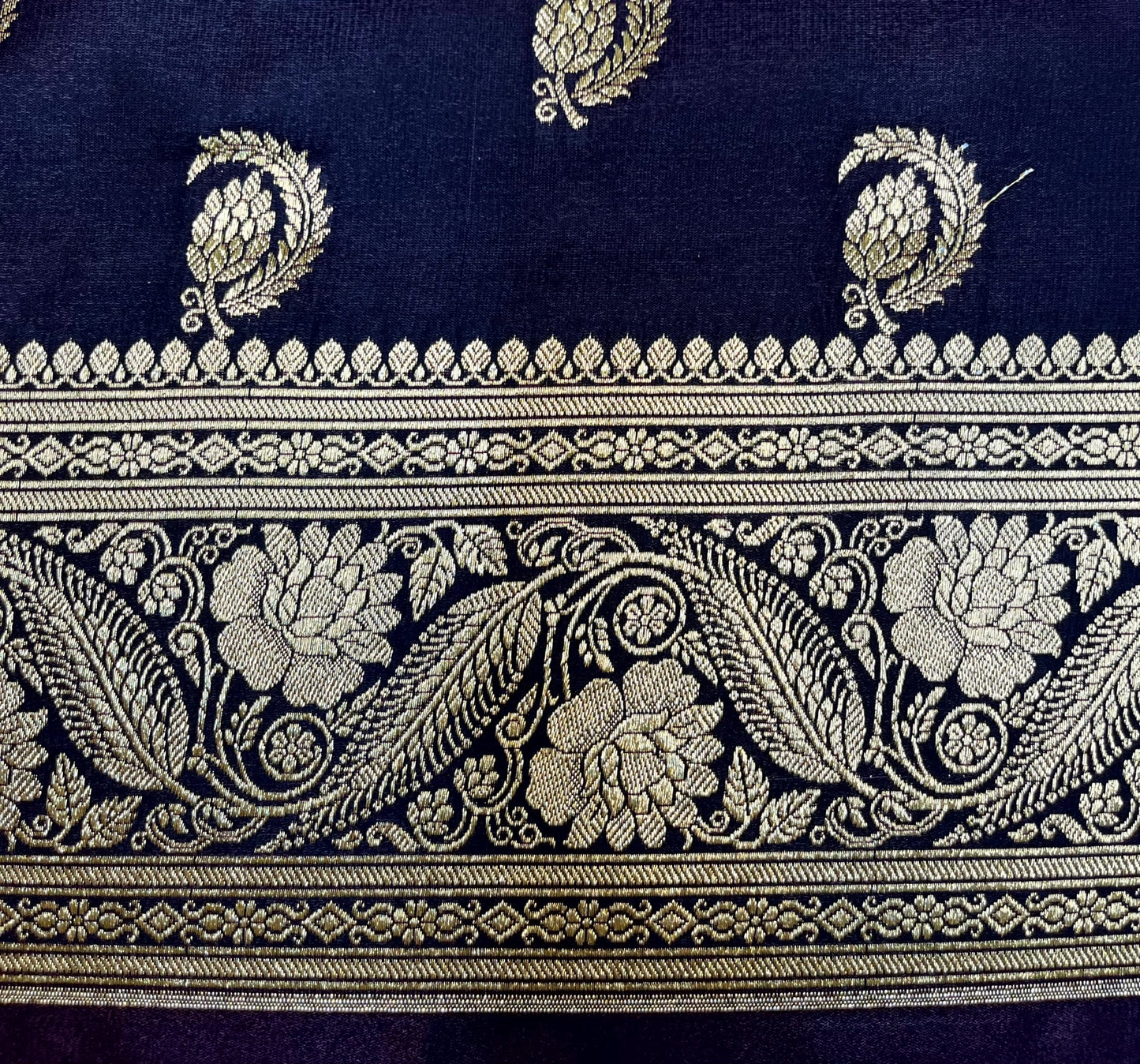 Royal Blue Banaras Katan Silk Saree with Body Butti Design b0476ds