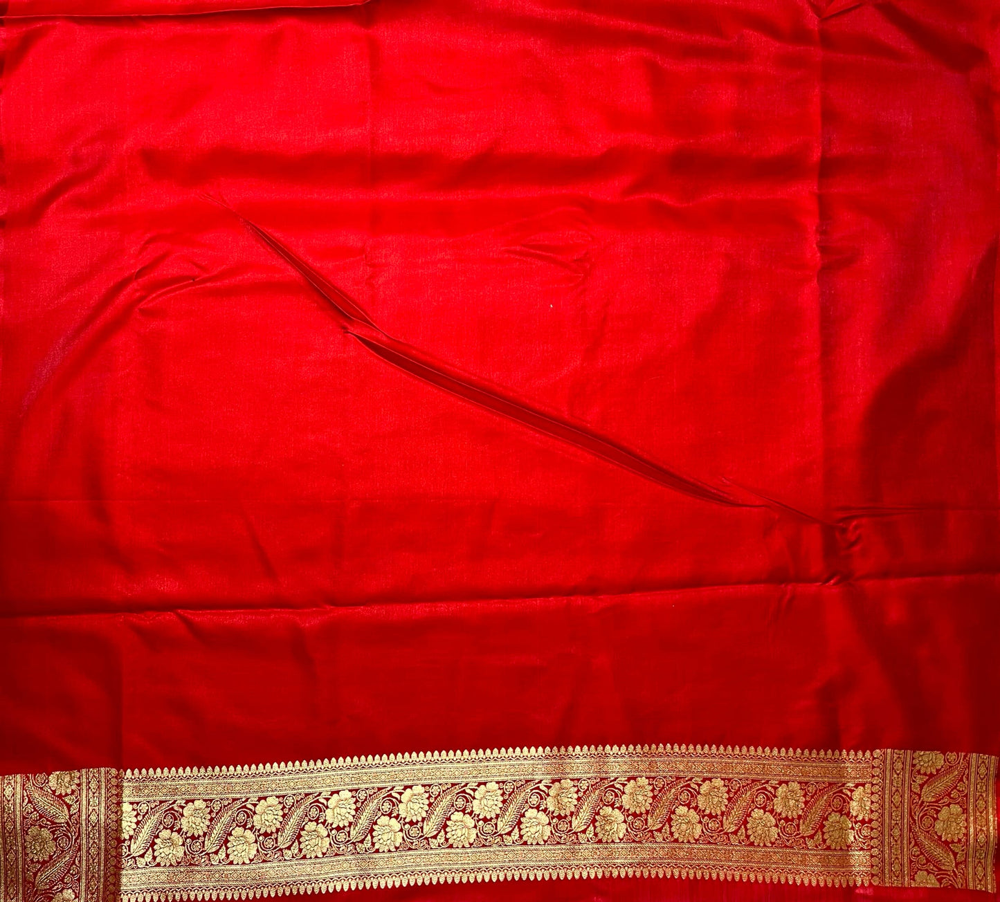 Red Banaras Katan Silk Saree with Body Butti Design b0479ds