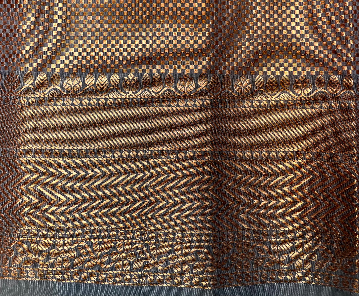 Banaras Katan Silk Saree with Body Butti and Border Design b0488ds
