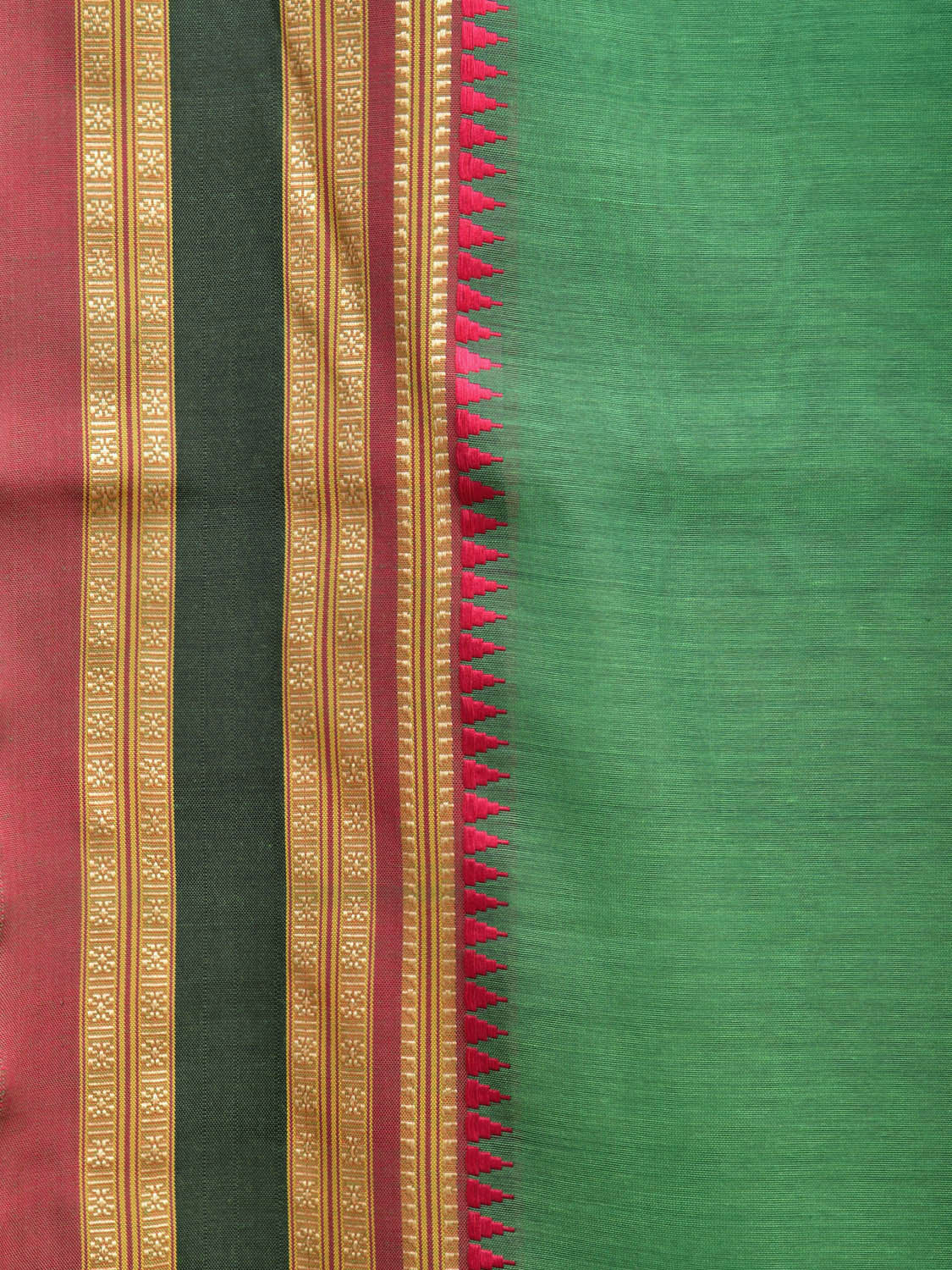 Green and Pink Bamboo Cotton Plain Saree with Strips Pallu Design No Blouse bc0393