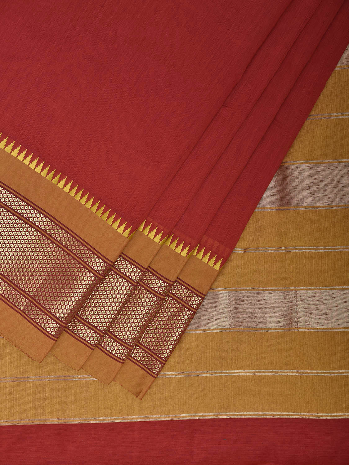 Red and Olive Bamboo Cotton Plain Saree with Contrast Pallu Design No Blouse bc0986