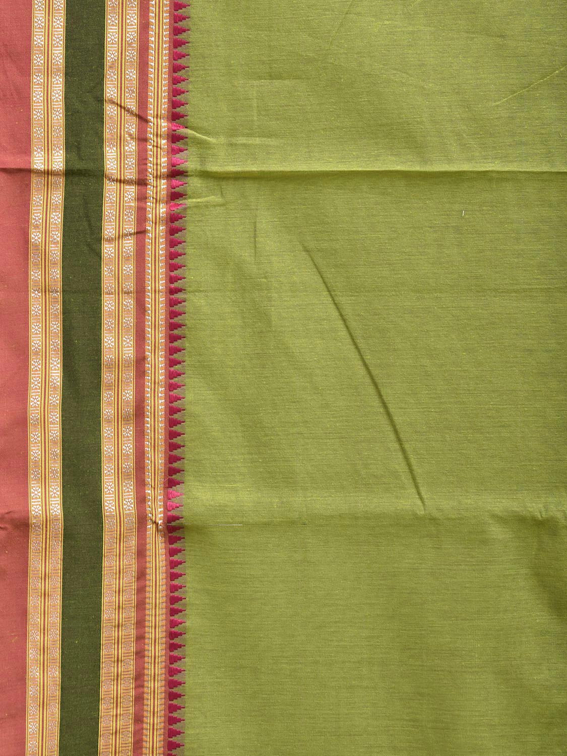 Green and Pink Bamboo Cotton Plain Saree with Strips Pallu Design No Blouse bc1079