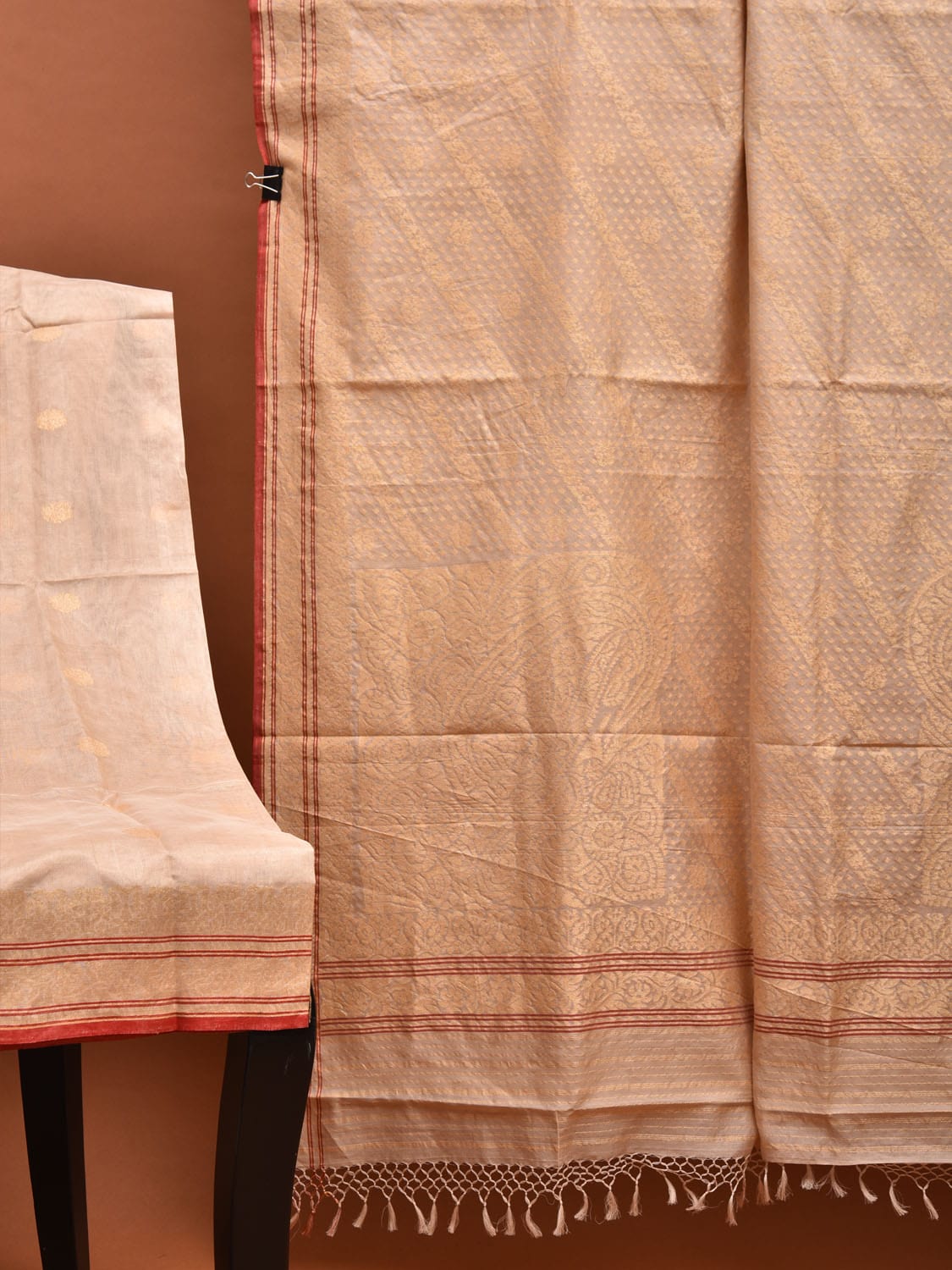 Beige Shwetambari Jamdani Weave Saree with Warp Cotton Weft Pure Silk and Pure Zari b0295