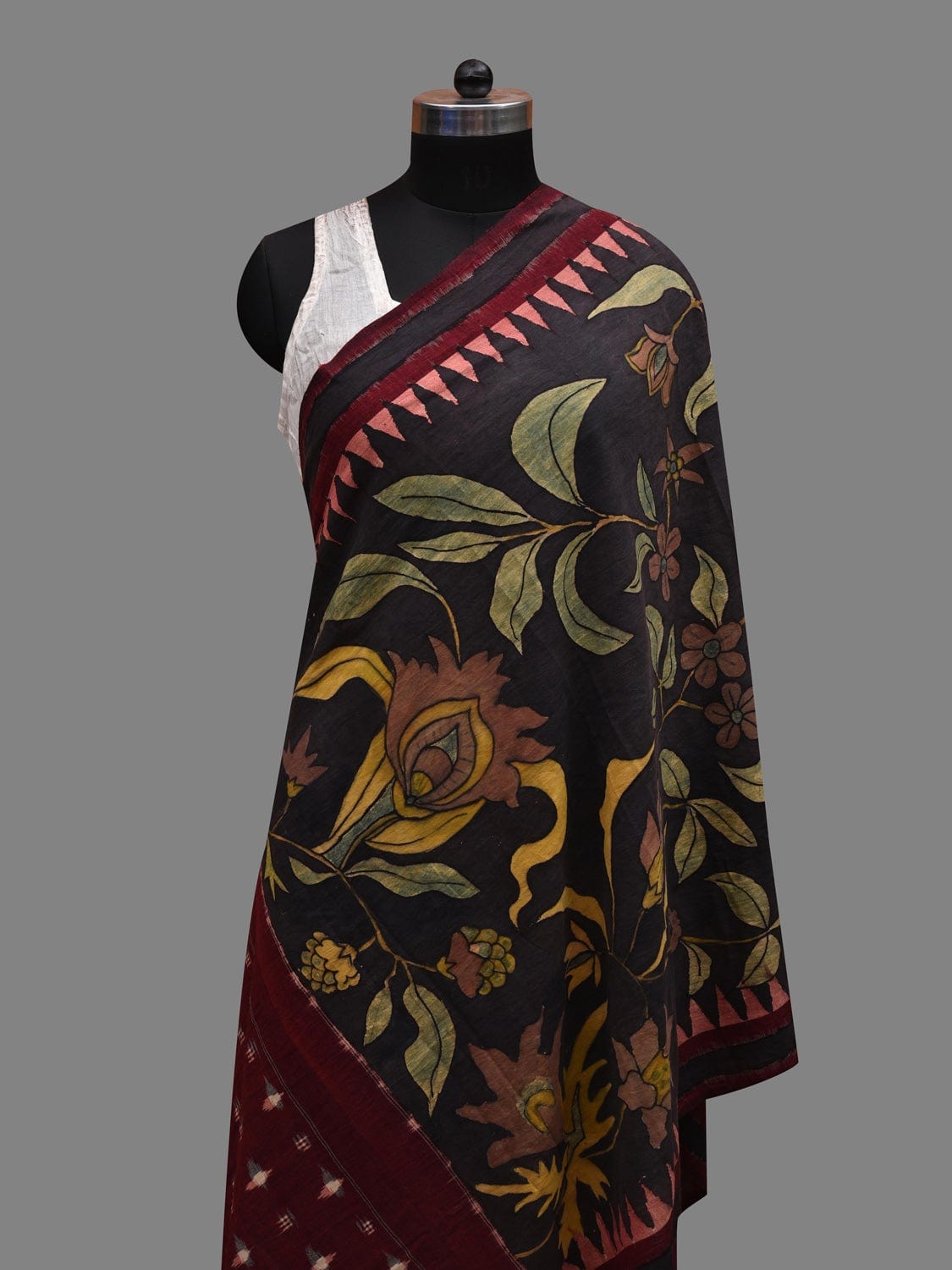 Black and Maroon Kalamkari Hand Painted Ikat Cotton Handloom Dupatta with Floral Design ds2625