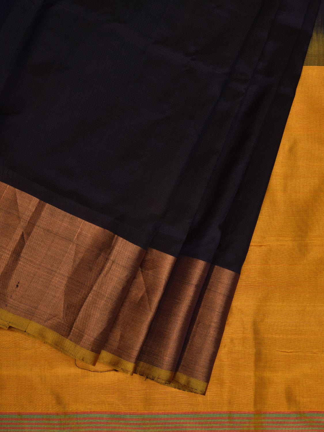 Black and Yellow Uppada Silk Handloom Saree with Contrast Pallu Design u1898