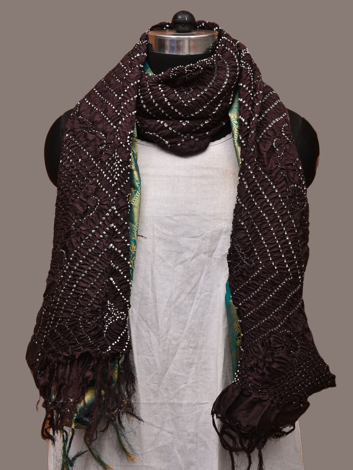 Black Bandhani Kanchipuram Silk Handloom Dupatta with Border Design ds3218