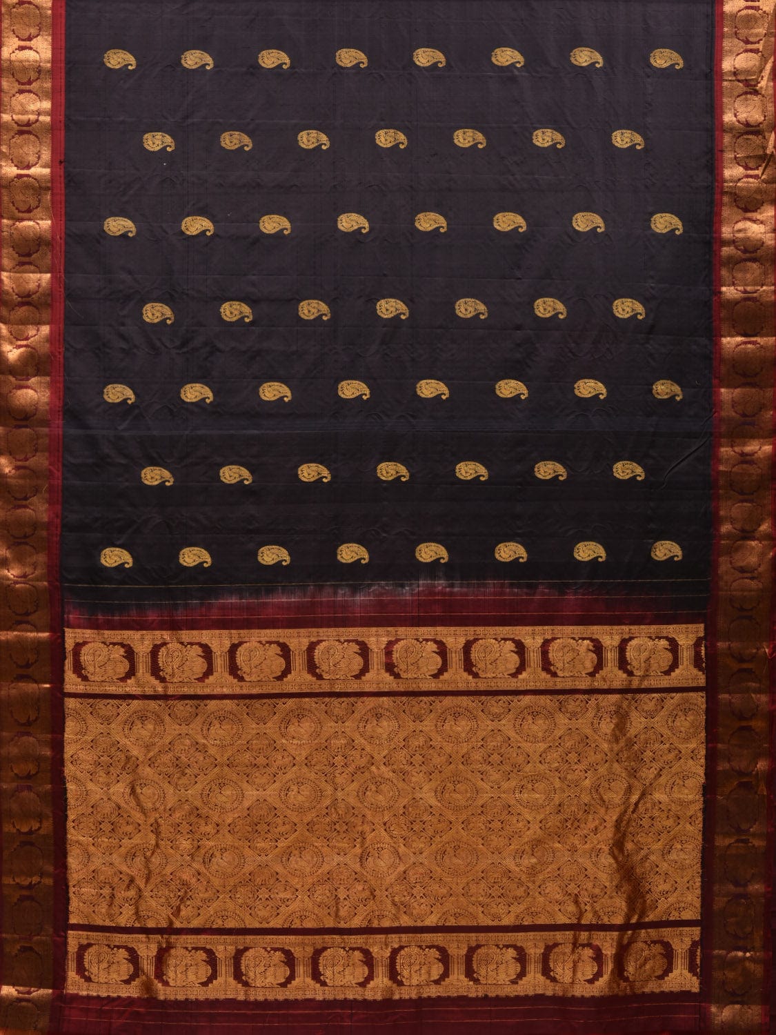 Black Gadwal Silk Handloom Saree with Mango Buta Design g0294