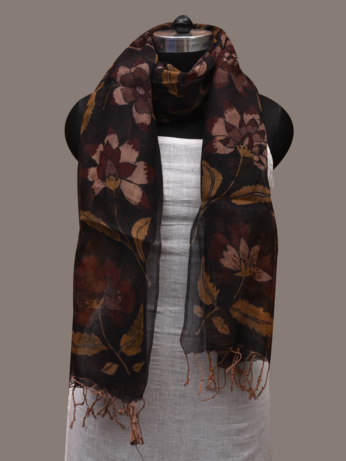 Black Kalamkari Hand Painted Organza Handloom Stole with Floral Design ds2710