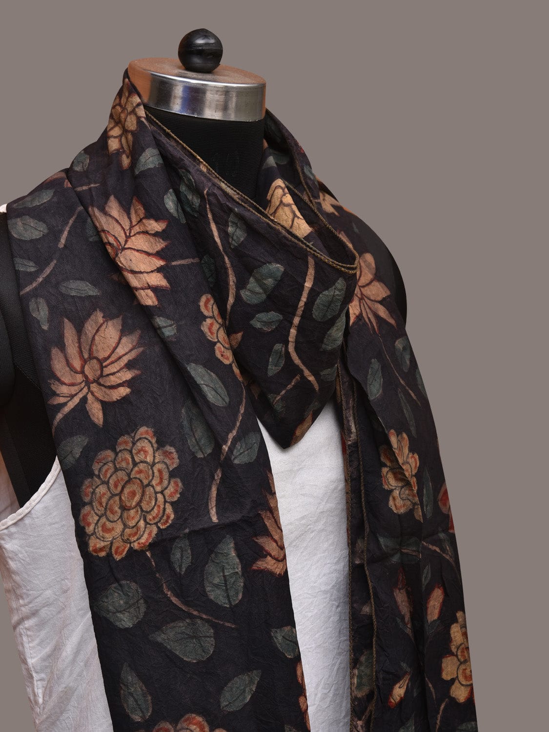 Black Kalamkari Hand Painted Sico Stole with Floral Design ds3431