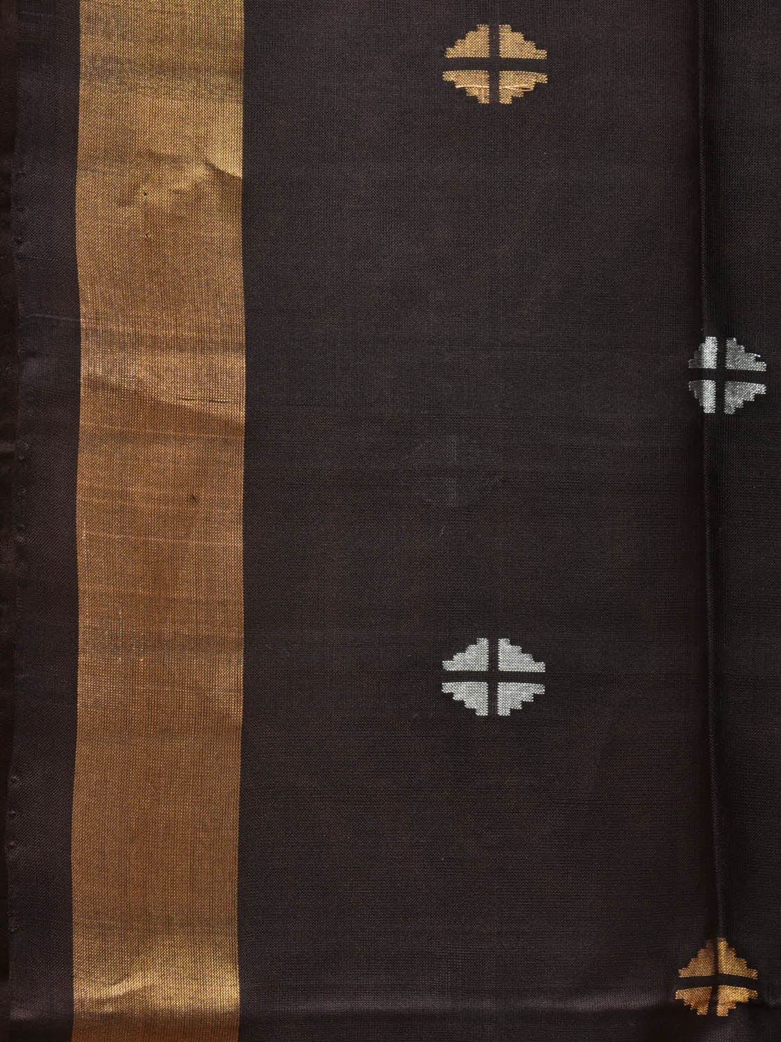 Black Uppada Silk Handloom Saree with Floral Pallu Design u2091