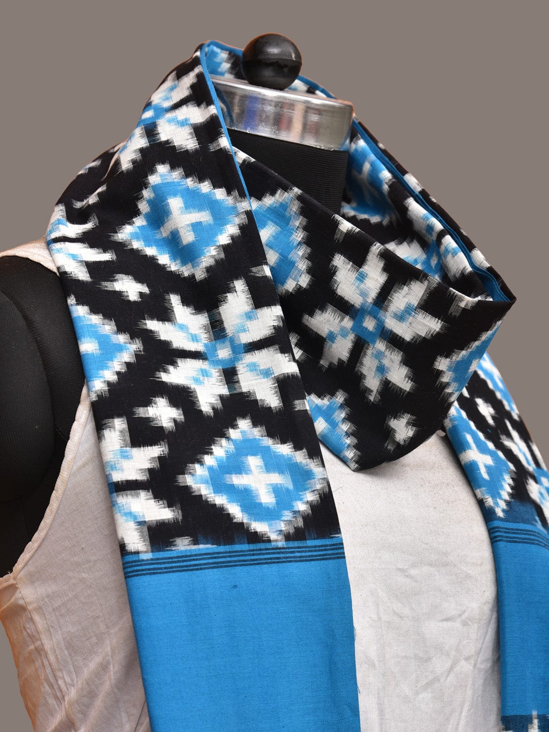 Blue and Black Pochampally Ikat Cotton Handloom Dupatta with Telia Design ds1375