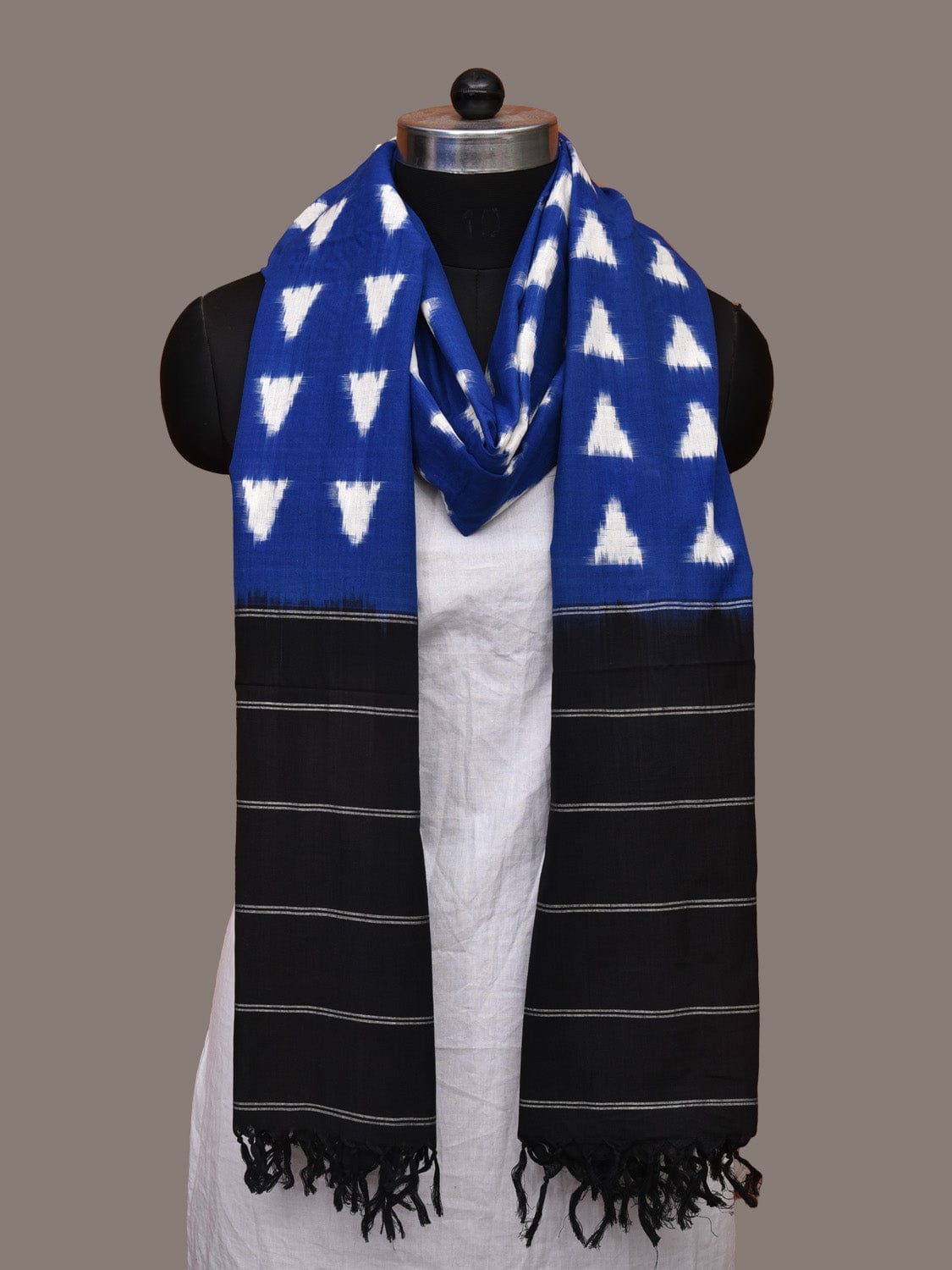 Blue and Black Pochampally Ikat Cotton Handloom Dupatta with Triangle Design ds3295