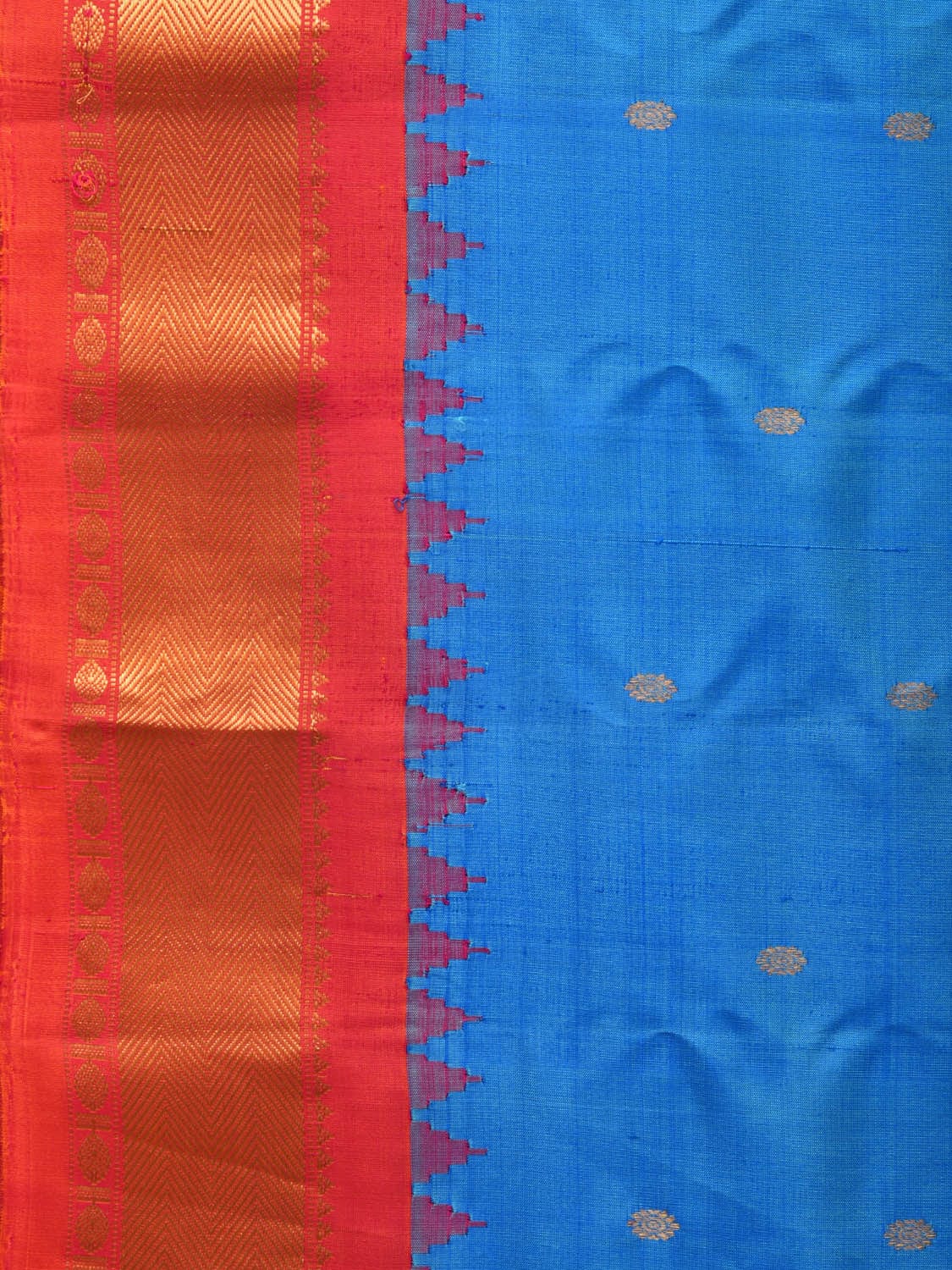 Blue and Red Gadwal Silk Handloom Saree with Mango Pallu Design g0368
