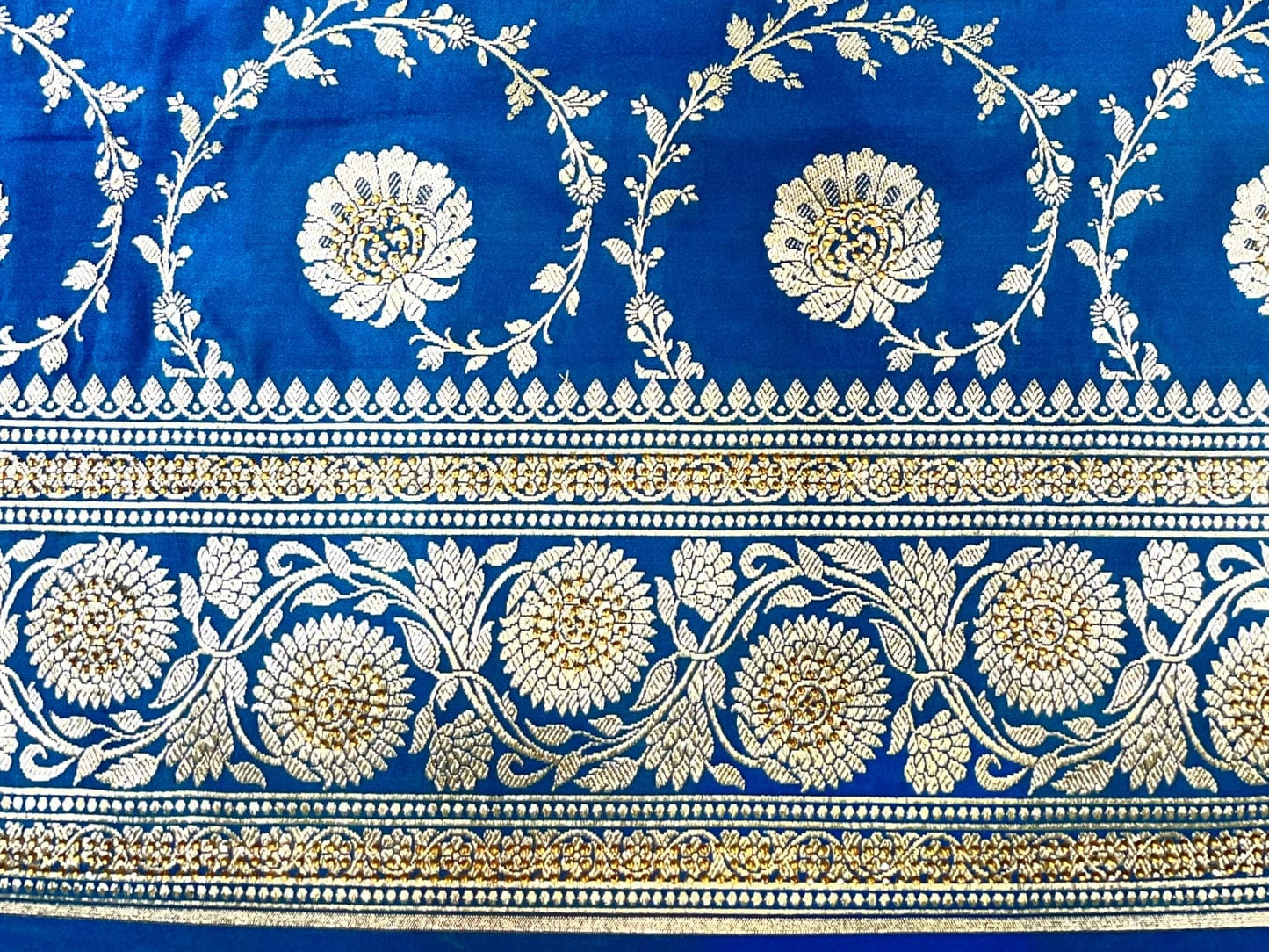 Blue Banaras Katan Silk Saree with Body Butti and Stone Work Design b0388ds