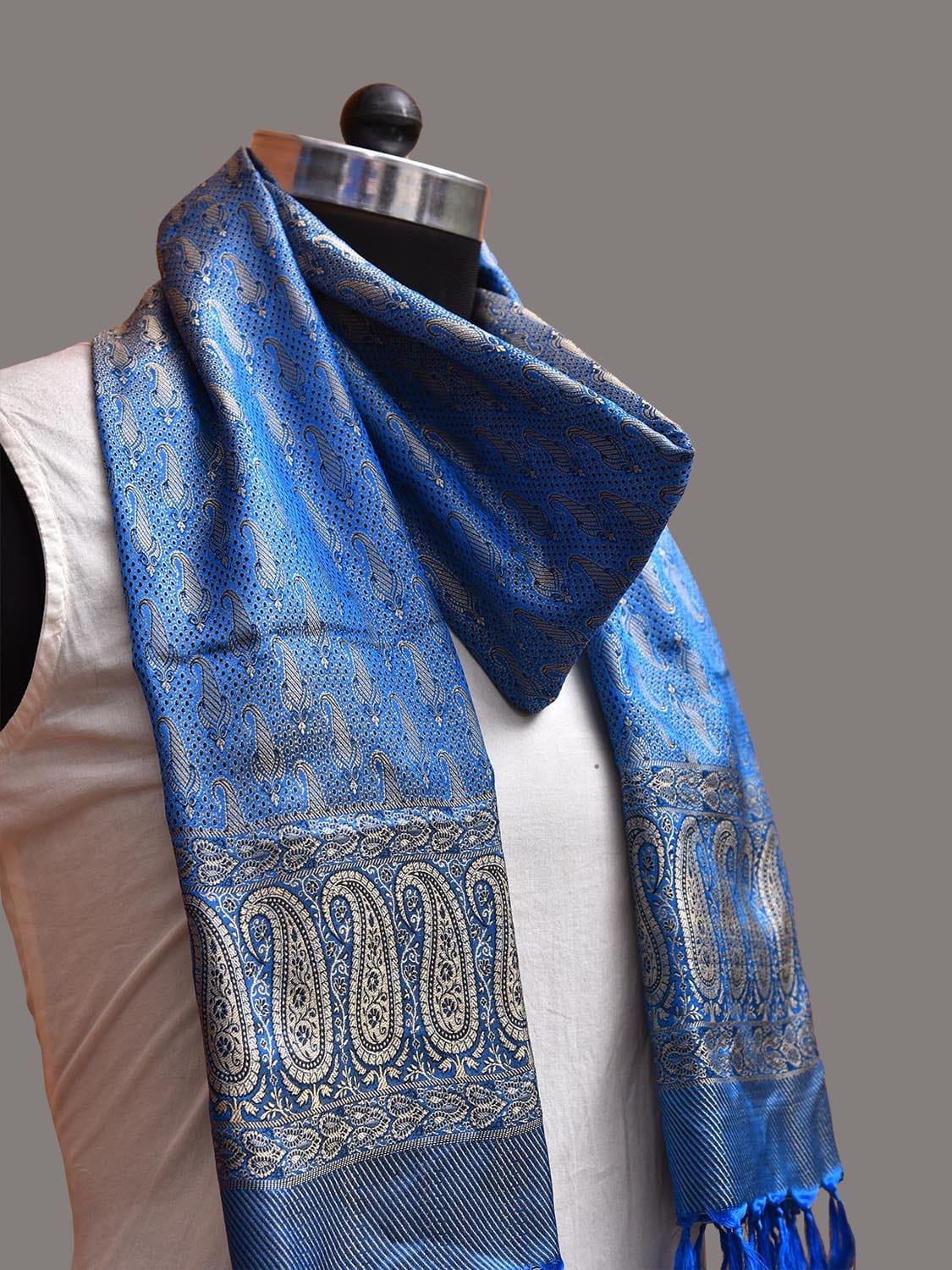 Blue Banaras Viscose Silk Stole with Mango Design ds3744