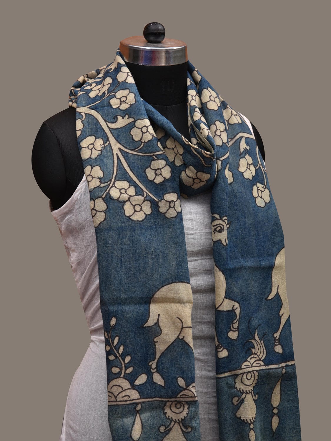 Blue Kalamkari Hand Painted Cotton Handloom Dupatta with Deers and Tree Design ds2690