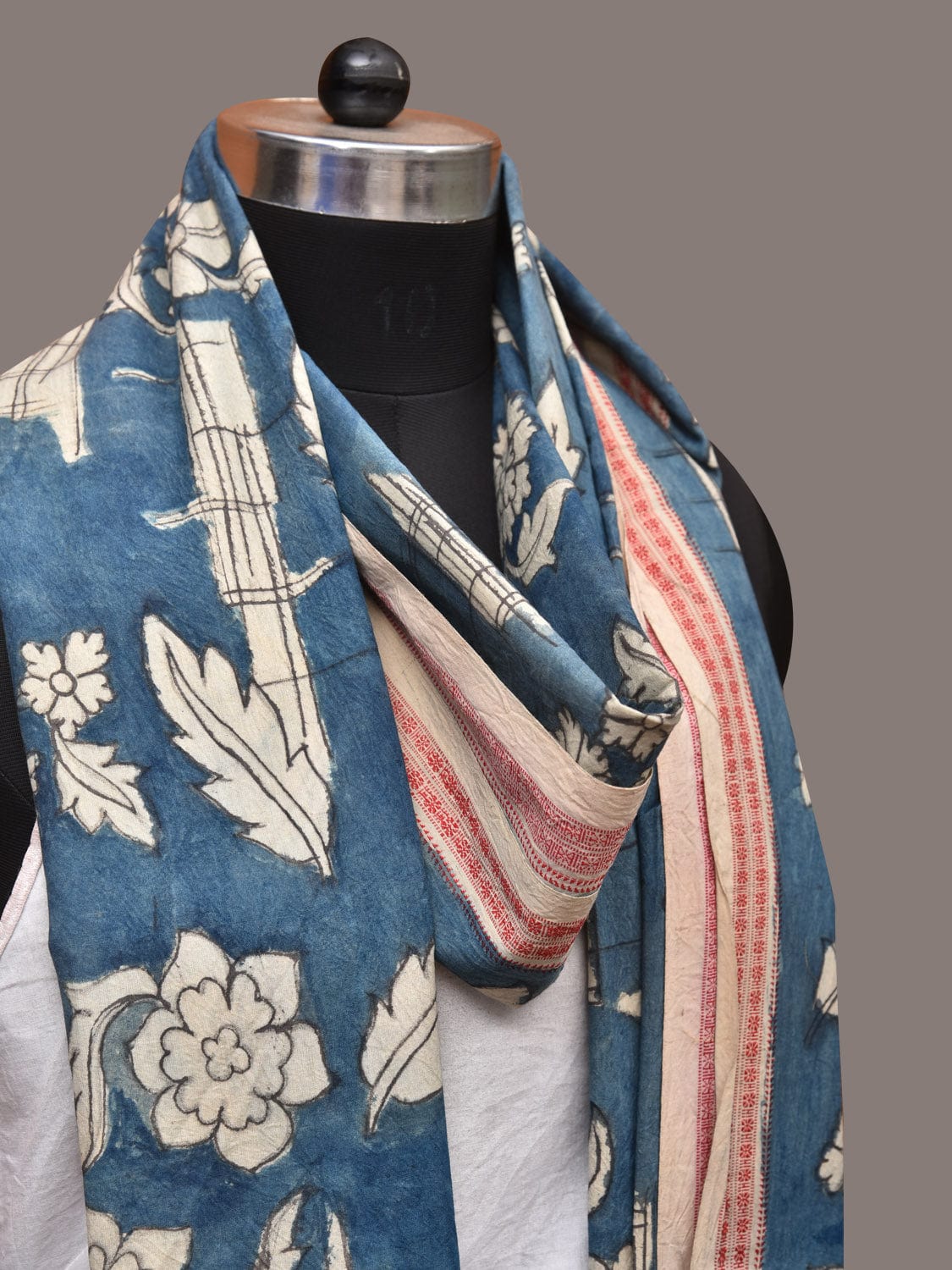 Blue Kalamkari Hand Painted Cotton Handloom Dupatta with Leaves and Doby Border Design ds3457