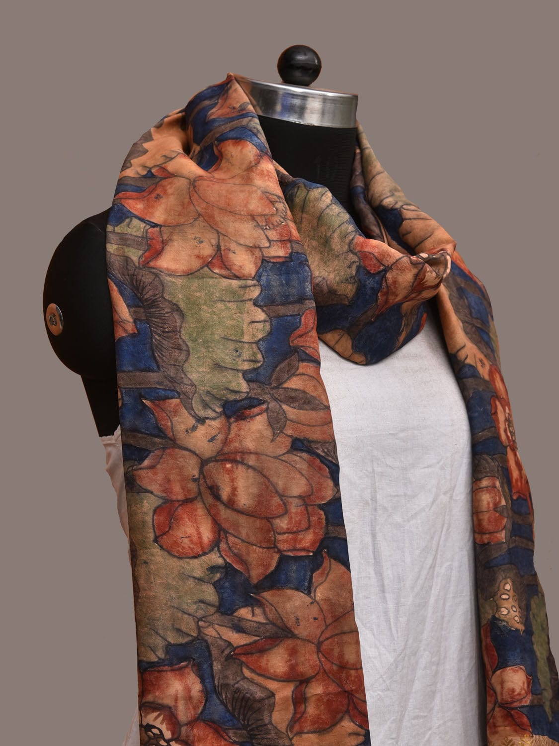 Blue Kalamkari Hand Painted Kanchipuram Silk Handloom Dupatta with Lotus Flowers Design ds3185