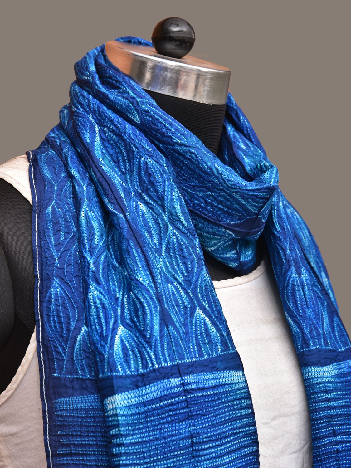 Blue Shibori Silk Handloom Stole with Grill Design ds3259
