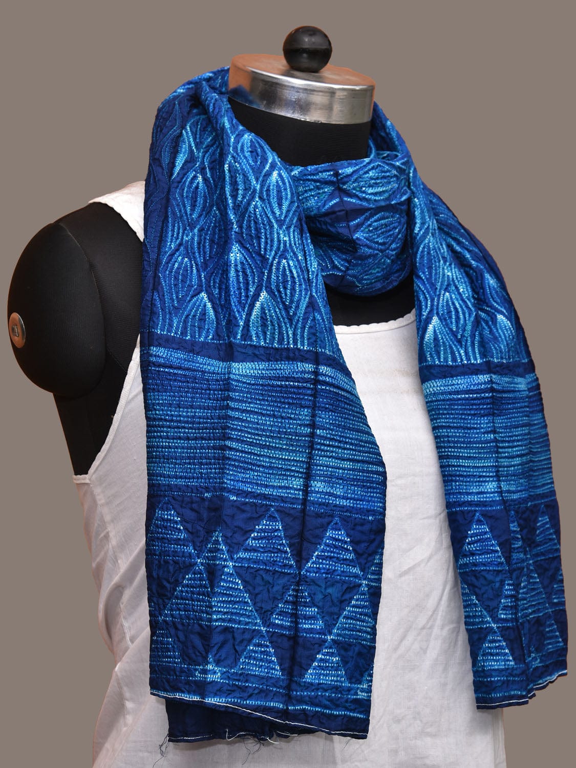 Blue Shibori Silk Handloom Stole with Zig-Zag Design ds3159