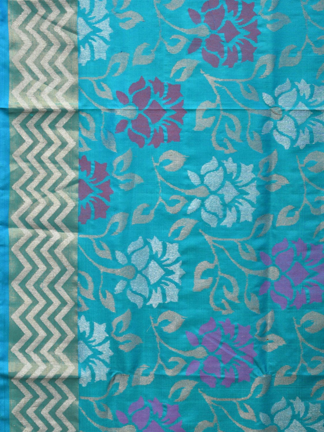 Blue Uppada Silk Handloom Saree with All Over Floral Design u2201