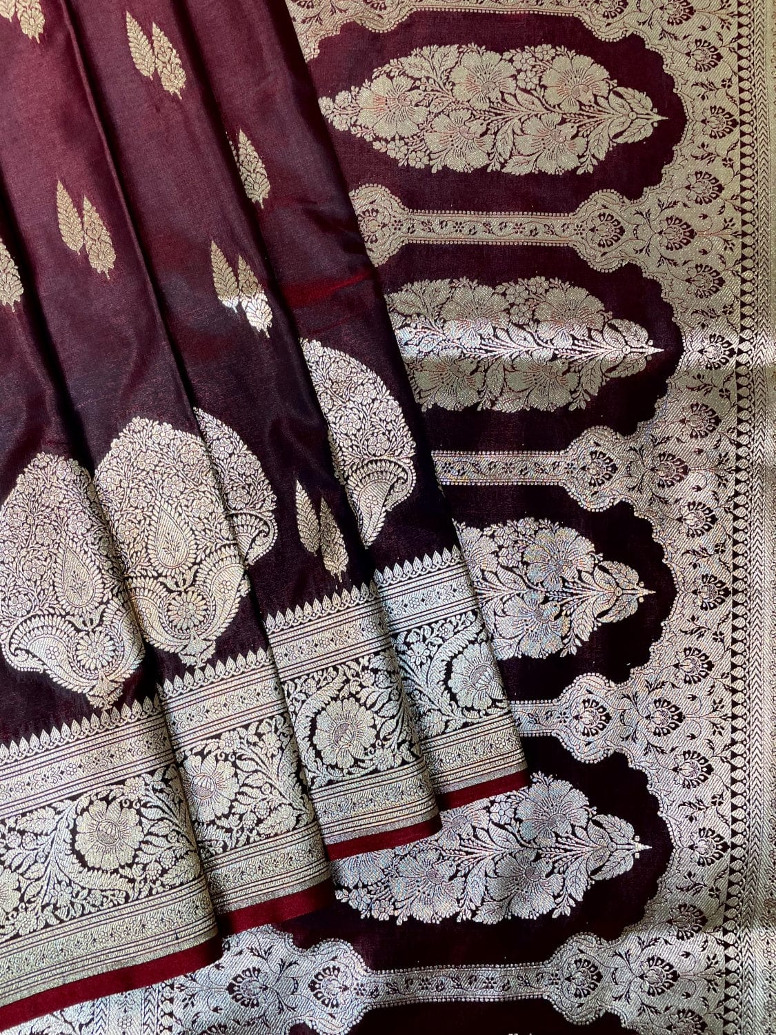 Burgundy Banaras Katan Silk Saree with Body Butti and Border Design b0410ds