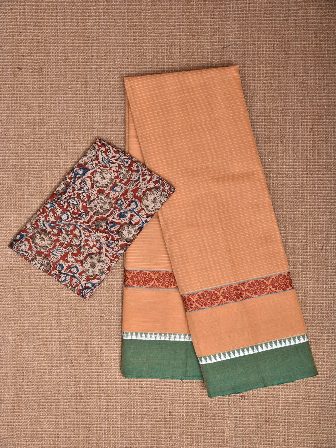 Cream and Green Narayanpet Cotton Handloom Saree with Strips Design Kalamkari Blouse np1116