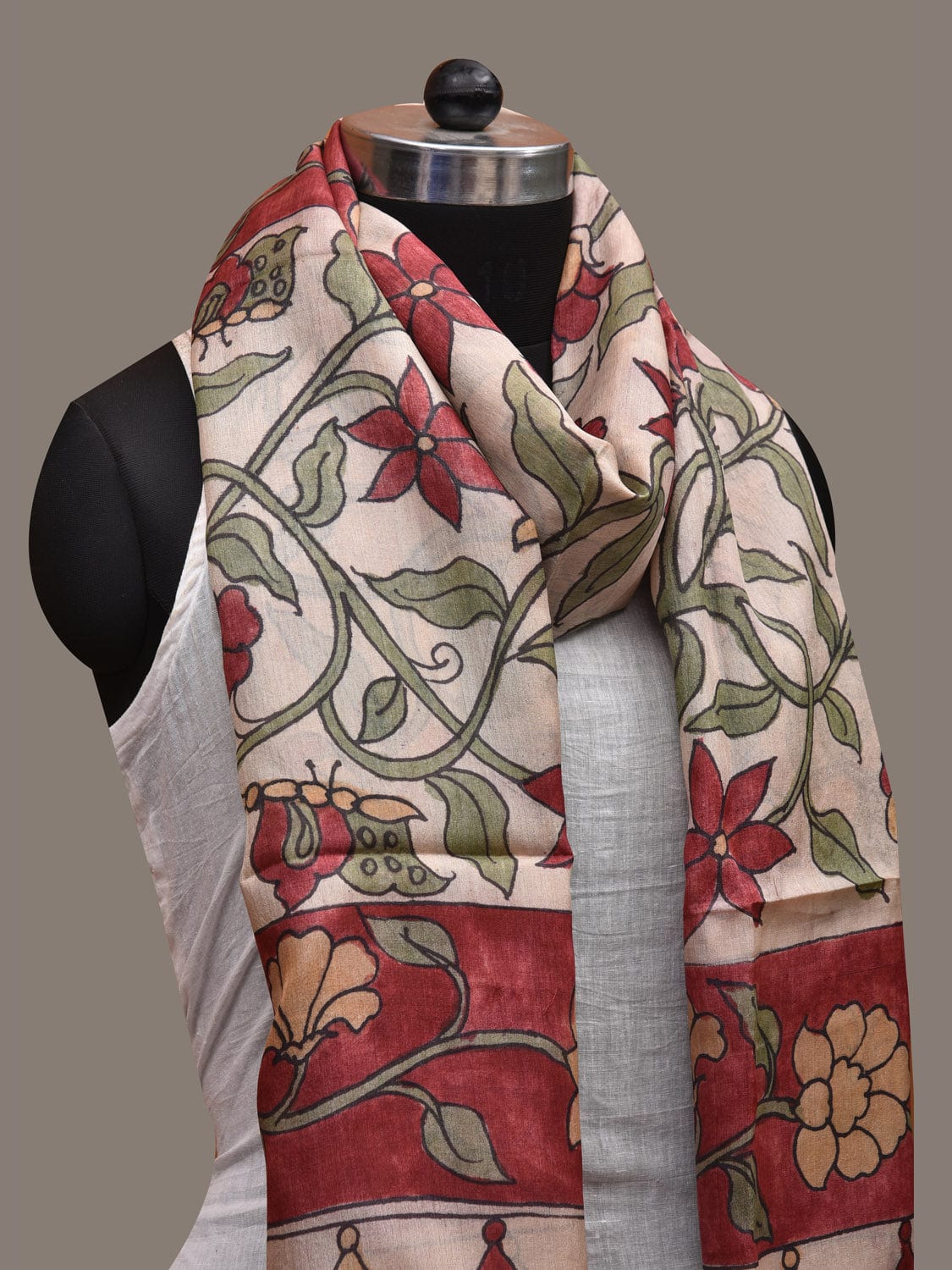 Cream and Red Kalamkari Hand Painted Tussar Handloom Dupatta with Floral and Border Design ds2769