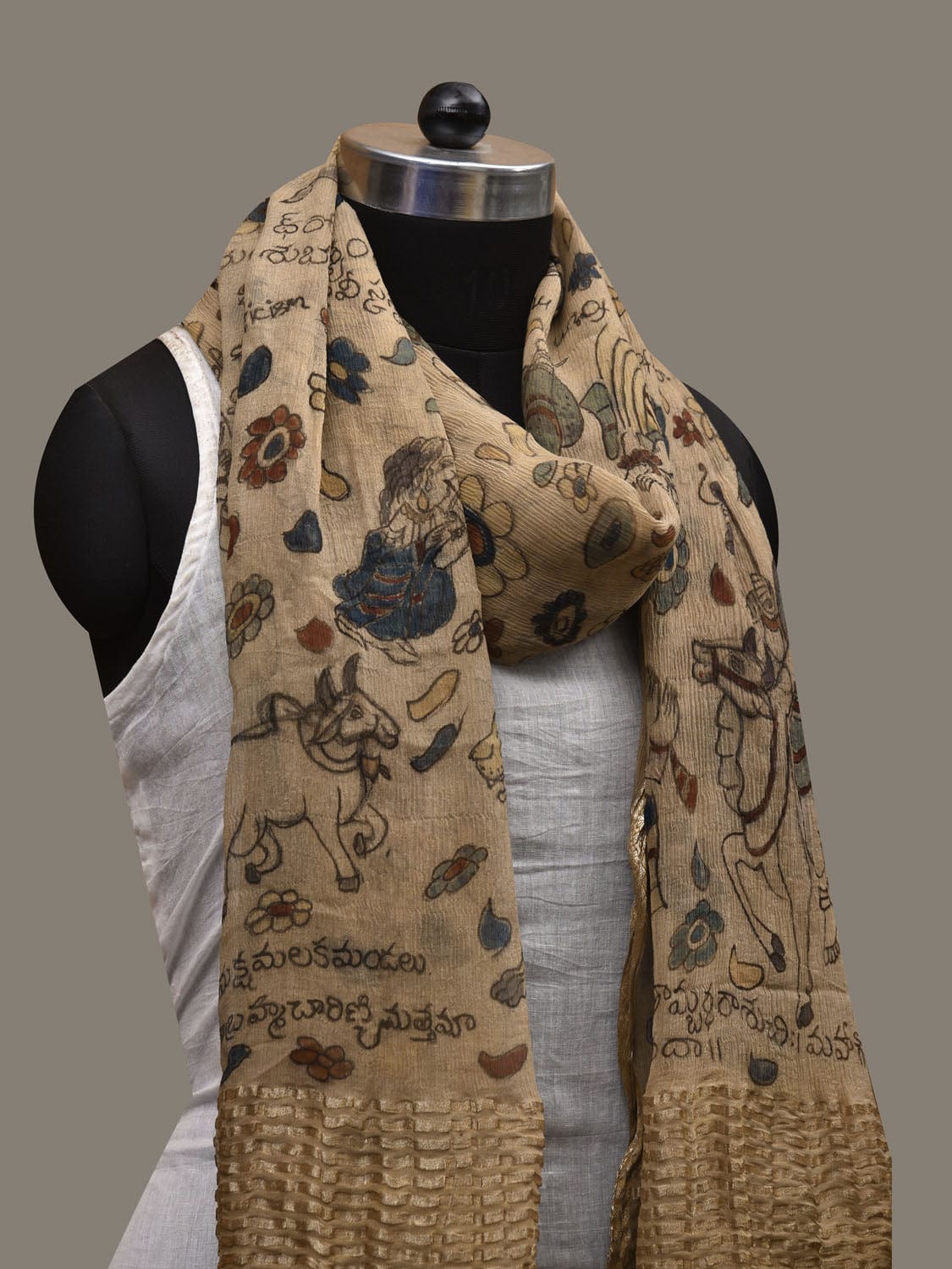 Cream Kalamkari Hand Painted Chiffon Dupatta with Ashta Lakshmi Design ds2798