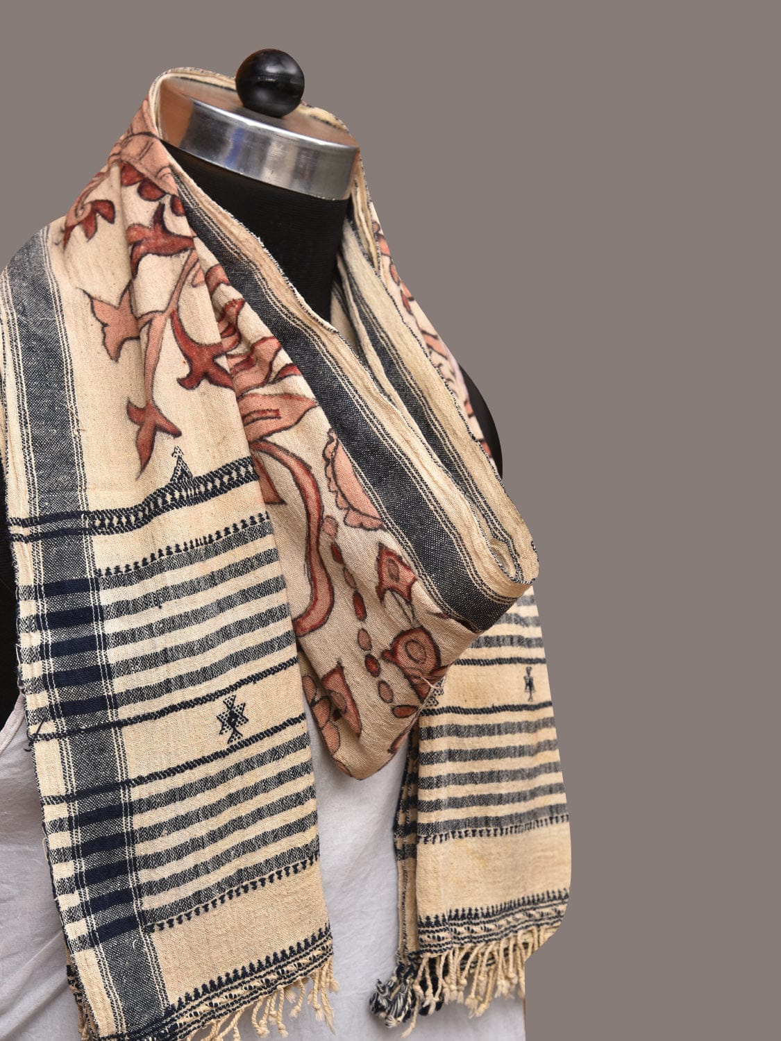 Cream Kalamkari Hand Painted Cotton Bhujodi Handloom Stole with Floral Design ds3505