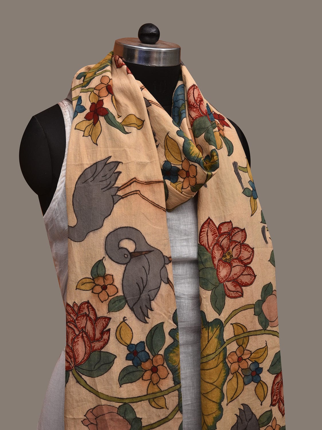 Cream Kalamkari Hand Painted Cotton Handloom Dupatta with Birds and Lotus Flowers Design ds2975